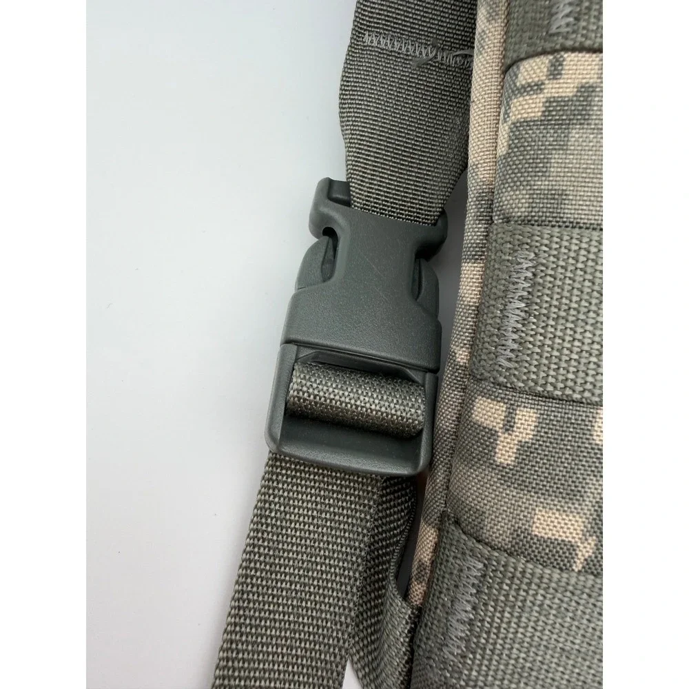 US Military MOLLE II Hydration Carrier ACU Digital Camo Specialty Defense‎ B113